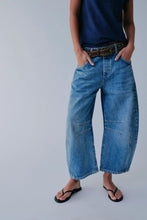 Load image into Gallery viewer, Wide Leg Jeans with Pockets