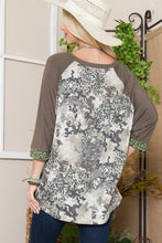 Load image into Gallery viewer, Celeste Full Size Floral Contrast Raglan Sleeve Top