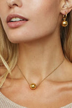Load image into Gallery viewer, 18K Gold-Plated Round Shape Pendant Necklace