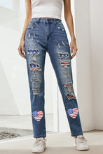 Load image into Gallery viewer, US Flag Distressed Straight Jeans