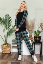 Load image into Gallery viewer, Celeste Plaid Long Sleeve T-Shirt with Pockets