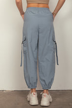 Load image into Gallery viewer, VERY J Elastic Waist Woven Cargo Pants