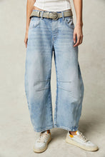 Load image into Gallery viewer, Wide Leg Jeans with Pockets