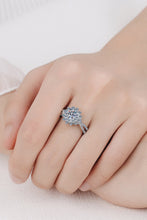 Load image into Gallery viewer, Moissanite Flower-Shape Split Shank Ring