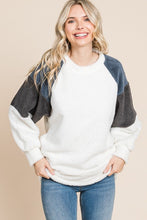 Load image into Gallery viewer, Culture Code Color Block Faux Fur Raglan Sleeve Sweatshirt