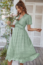 Load image into Gallery viewer, Leopard Frill Trim Flutter Sleeve Dress