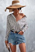 Load image into Gallery viewer, Printed Button Down Long Sleeve Shirt