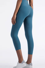 Load image into Gallery viewer, Feel Like Skin Elastic Waistband Cropped Yoga Leggings