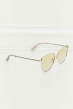 Load image into Gallery viewer, Metal Frame Full Rim Sunglasses