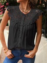 Load image into Gallery viewer, Buttoned Lace Yoke Top