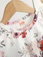 Load image into Gallery viewer, Girls Floral Peplum Blouse and Spliced Lace Jeans Set