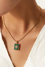 Load image into Gallery viewer, Square Pendant Twisted Chain Necklace