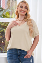 Load image into Gallery viewer, Plus Size Spliced Lace V-Neck Top