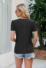 Load image into Gallery viewer, Contrast V-Neck Puff Sleeve Top