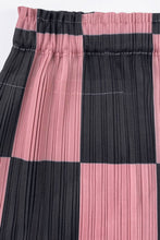 Load image into Gallery viewer, Checkered Accordion Pleated Midi Skirt