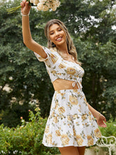Load image into Gallery viewer, Floral Square Neck Cropped Top and Skirt Set