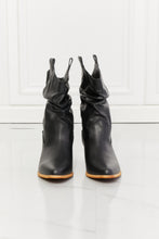 Load image into Gallery viewer, MMShoes Better in Texas Scrunch Cowboy Boots in Black