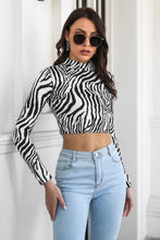 Load image into Gallery viewer, Printed Cropped Long Sleeve Tee