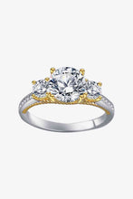 Load image into Gallery viewer, 2 Carat Moissanite Contrast Ring