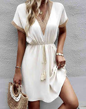 Load image into Gallery viewer, Contrast V-Neck Tassel Tie Dress