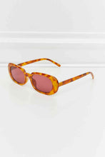 Load image into Gallery viewer, Oval Full Rim Sunglasses