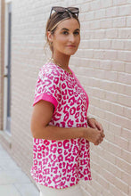 Load image into Gallery viewer, Leopard Two-Tone Round Neck Tee