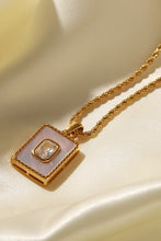 Load image into Gallery viewer, Square Pendant Twisted Chain Necklace