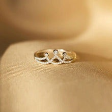 Load image into Gallery viewer, Crown Shape Inlaid Zircon 925 Sterling Silver Ring