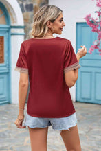 Load image into Gallery viewer, Contrast Trim Short Sleeve Plunge Blouse