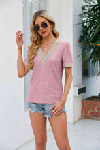 Load image into Gallery viewer, Contrast V-Neck Puff Sleeve Top