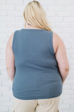 Load image into Gallery viewer, Plus Size Quarter Button Ribbed Tank