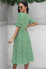 Load image into Gallery viewer, Ditsy Floral Button Down Midi Dress with Pockets