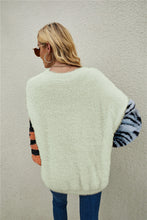 Load image into Gallery viewer, Fuzzy Mixed Print Pullover Sweater