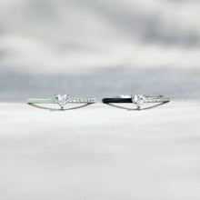Load image into Gallery viewer, Heart Shape Inlaid Zircon Enamel Ring