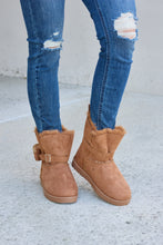 Load image into Gallery viewer, Forever Link Plush Thermal Flat Boots