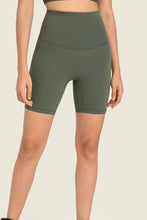 Load image into Gallery viewer, Seamless High-Rise Wide Waistband Biker Shorts