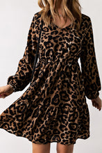 Load image into Gallery viewer, Leopard V-Neck Balloon Sleeve Tiered Dress