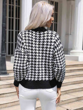 Load image into Gallery viewer, Houndstooth Drop Shoulder Sweater
