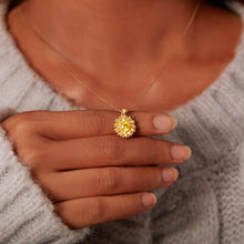 Load image into Gallery viewer, Sunflower Shape 18K Gold-Plated Pendant Necklace