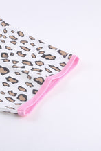 Load image into Gallery viewer, Plus Size Contrast Leopard Raglan Tee