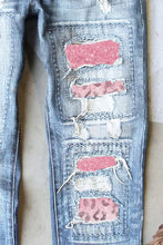 Load image into Gallery viewer, Leopard Patch Distressed Straight Leg Jeans