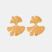 Load image into Gallery viewer, Ginkgo Biloba Design Stud Earrings