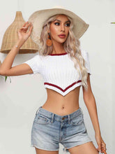 Load image into Gallery viewer, Contrast Round Neck Short Sleeve Cropped Knit Top