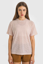 Load image into Gallery viewer, Breathable and Lightweight Short Sleeve Sports Top