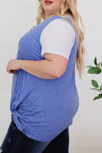 Load image into Gallery viewer, Plus Size Contrast Twisted Henley Tee