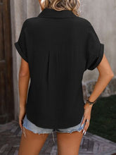 Load image into Gallery viewer, Textured Pocketed Button Up Shirt