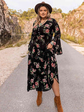 Load image into Gallery viewer, Plus Size Floral Flare Sleeve Dress