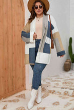 Load image into Gallery viewer, Plus Size Color Block Long Sleeve Cardigan
