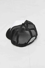 Load image into Gallery viewer, Fame Falling For You Trucker Hat in Black