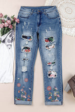 Load image into Gallery viewer, Floral Graphic Patchwork Distressed Jeans